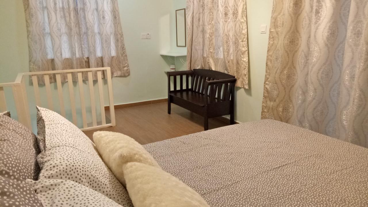 M'S Place Chalet Bed&Breakfast George Town Exterior photo